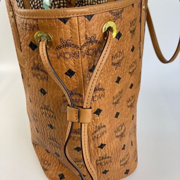 🚫SOLD🚫MCM Liz Reversible Shopper - Picture 8 of 9